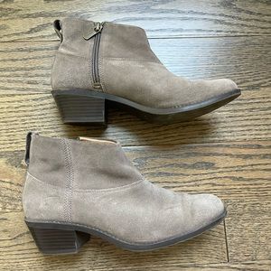 Vionic Zadie Suede Bootie Boot Greige Size 6.5